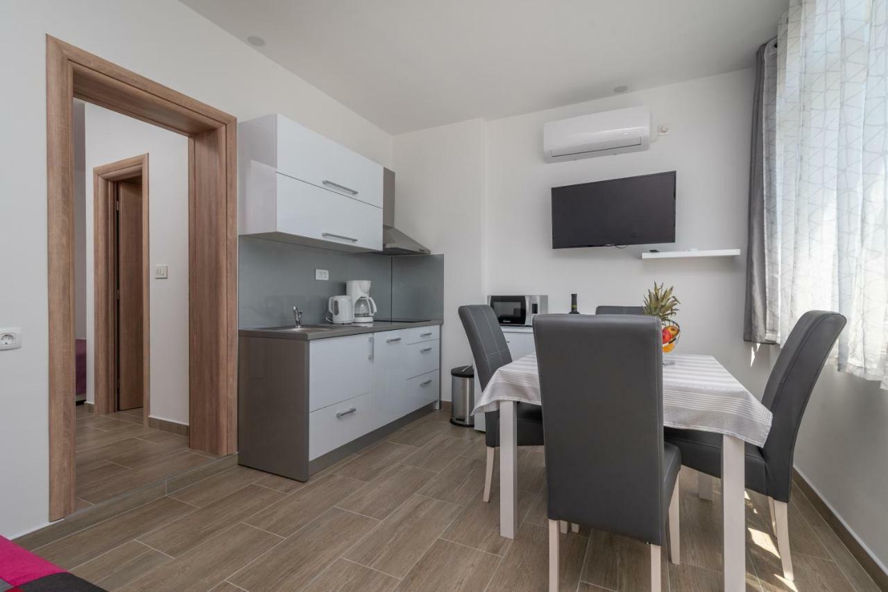 Apartman Niksi Трогир Екстериор снимка