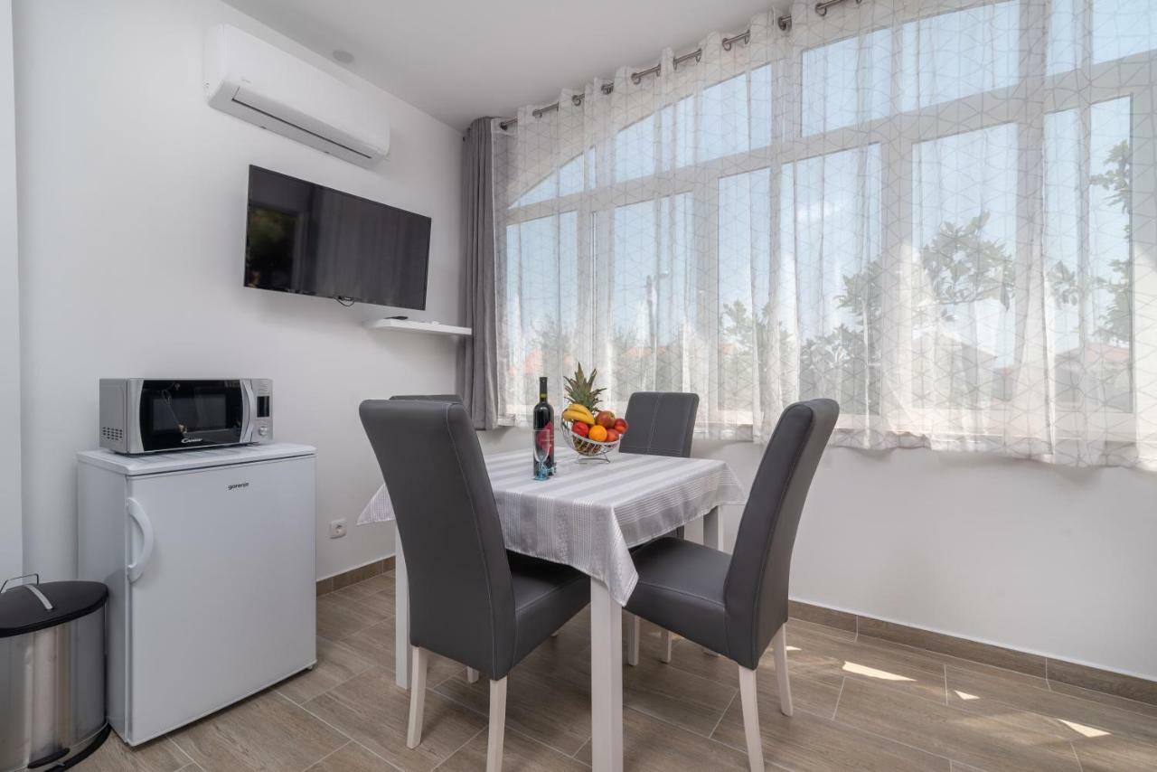 Apartman Niksi Трогир Екстериор снимка